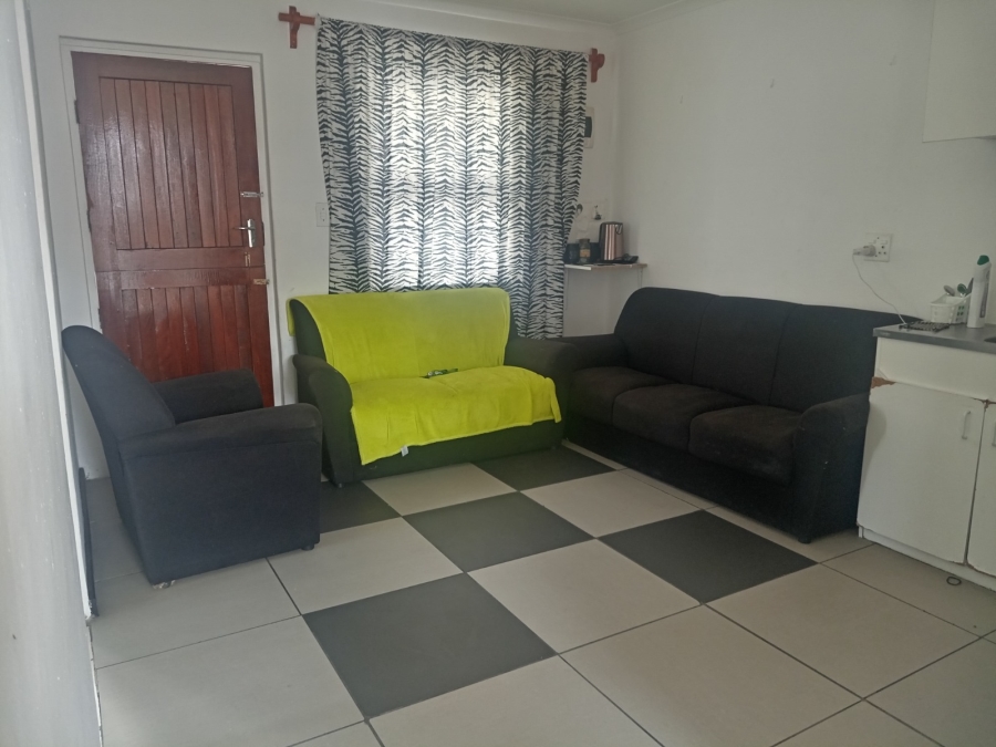 To Let 2 Bedroom Property for Rent in Woodlands Western Cape